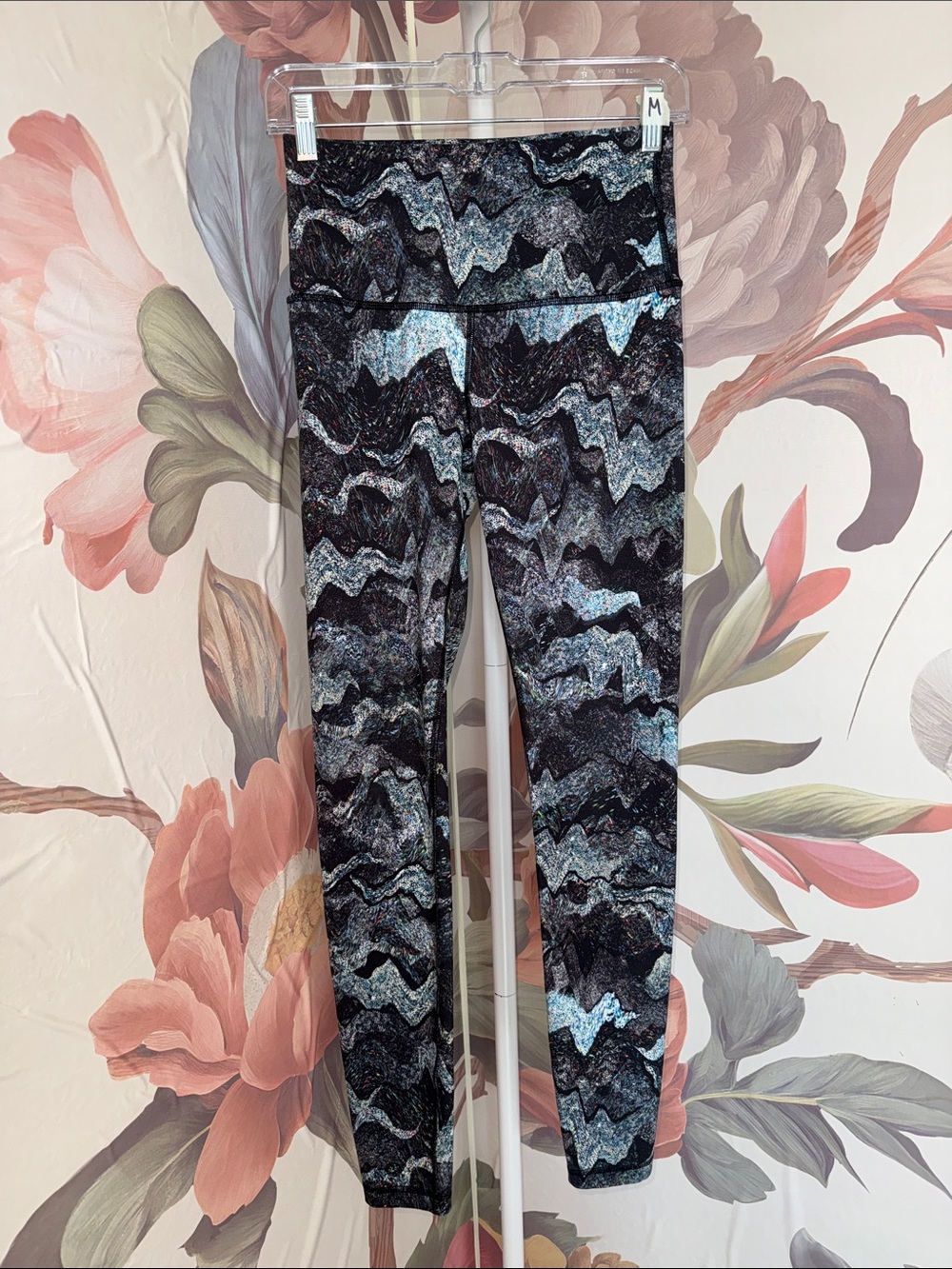 Kids IVIVVA by Lululemon High-Waist Black Marble Pattern Leggings - 14